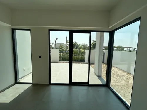4 Bedrooms Townhouse in Eden