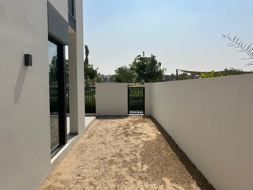 4 Bedrooms Townhouse in Eden