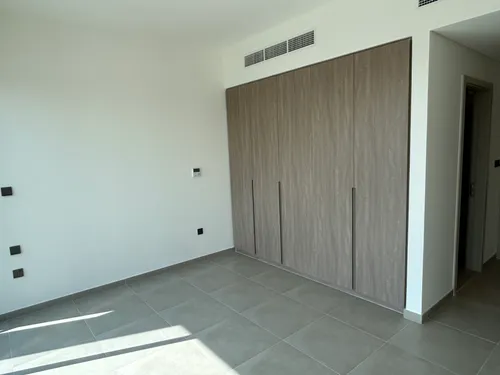 4 Bedrooms Townhouse in Eden