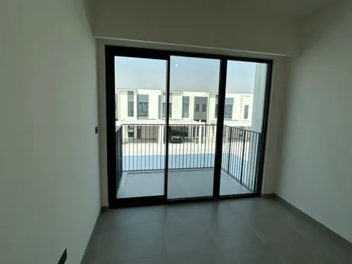 4 Bedrooms Townhouse in Eden
