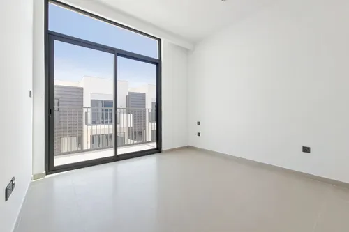 3 Bedrooms Townhouse in Joy