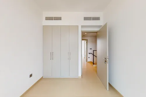 3 Bedrooms Townhouse in Joy