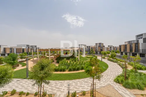 G+2 | Large Plot | Park Backing | Brand New