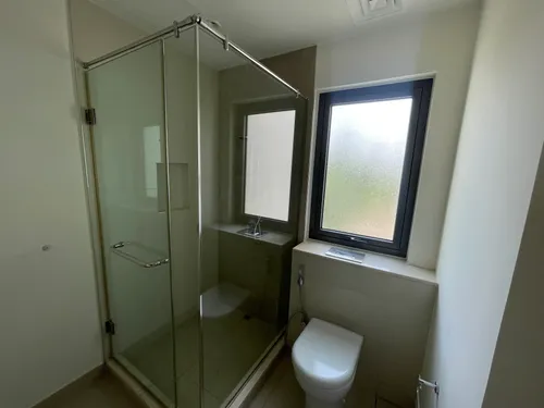 3 Bedrooms Townhouse in Maple 3