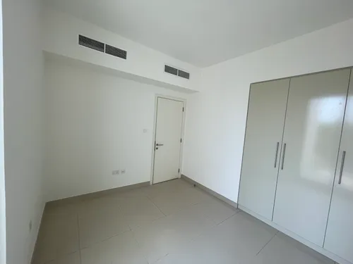 3 Bedrooms Townhouse in Maple 3
