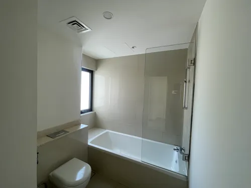 3 Bedrooms Townhouse in Maple 3