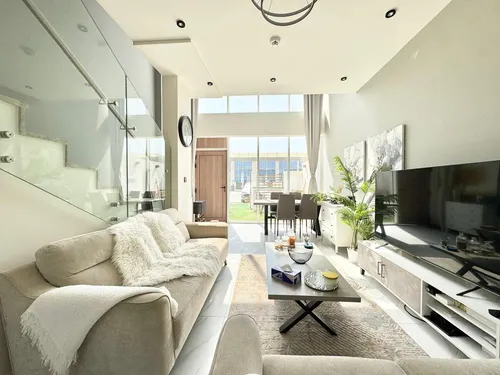 Fully Furnished | Ready To Move | Front Facing