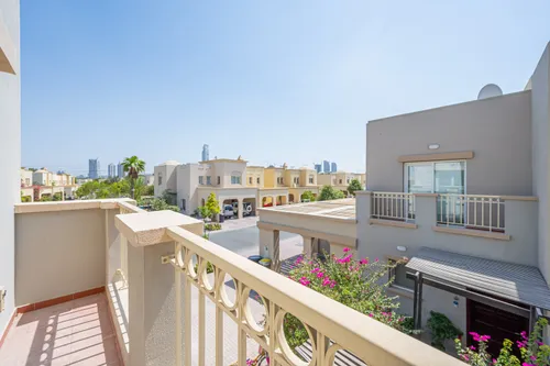 2 Bedrooms Townhouse in The Springs