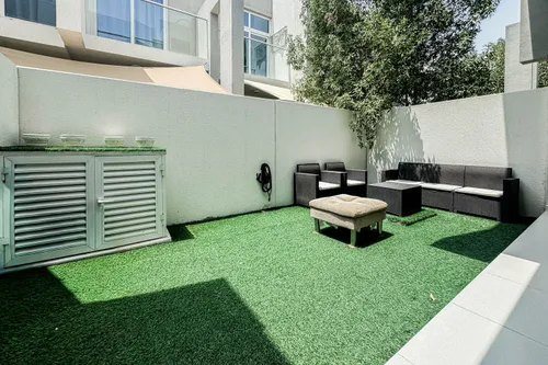 3 Bedrooms Townhouse in Albizia