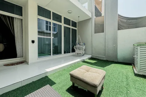 3 Bedrooms Townhouse in Albizia