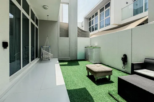 3 Bedrooms Townhouse in Albizia