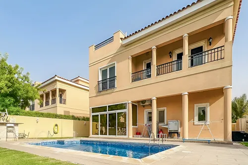 5 Bedrooms Villa in The Centro