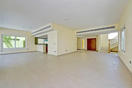 4 Bedrooms Villa in Legacy Nova Villas