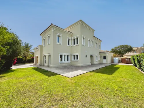 Large Corner Plot | Opposite Pool | Type B1