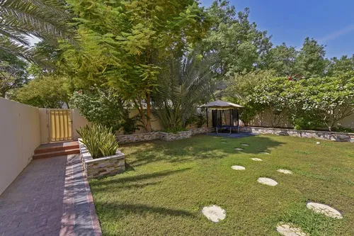 3 Bedrooms Villa in Springs 8