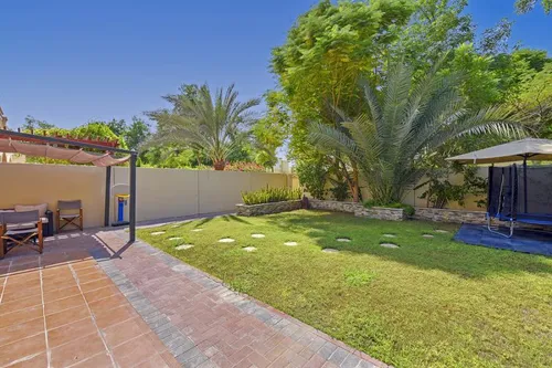 3 Bedrooms Villa in Springs 8