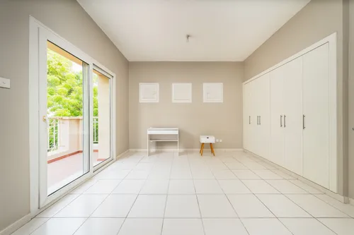 3 Bedrooms Villa in Springs 8
