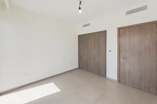 3 Bedrooms Villa in Elan