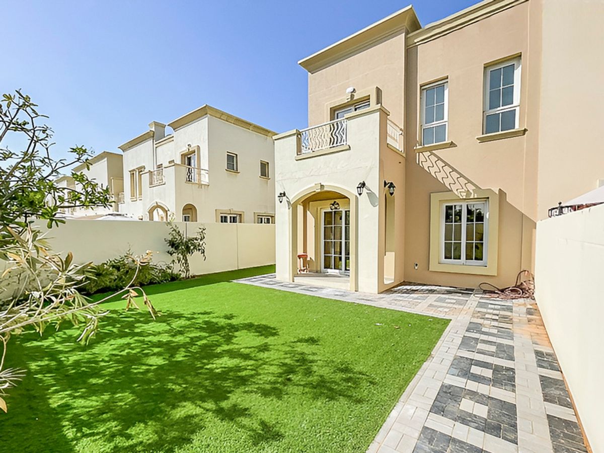 Villa in Springs 4 Exclusive Fully Upgraded Tenanted Betterhomes