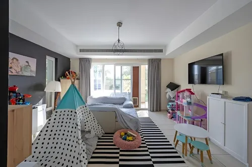 5 Bedrooms Villa in Mirador