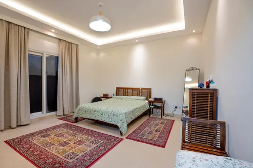 5 Bedrooms Villa in Meadows 4
