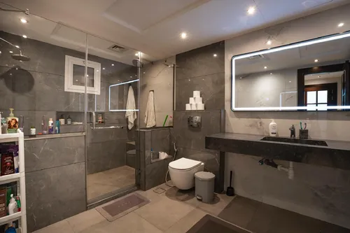 5 Bedrooms Villa in Meadows 4