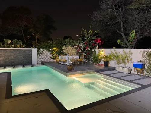 5 Bedrooms Villa in Meadows 4