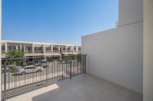 3 Bedrooms Townhouse in Elan 1
