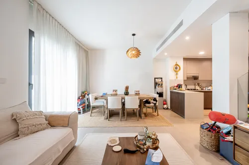 Upgraded 3BR Townhouse | Extended Living Area