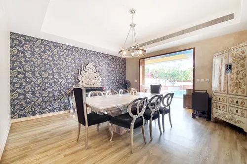 5 Bedrooms Villa in Mirador