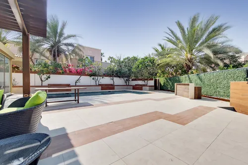 5 Bedrooms Villa in Mirador