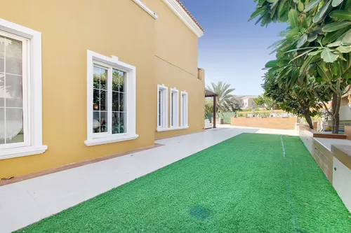 5 Bedrooms Villa in Mirador