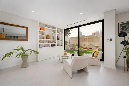 5 Bedrooms Villa in Acacia Avenues