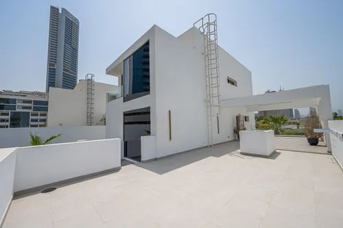 5 Bedrooms Villa in Acacia Avenues