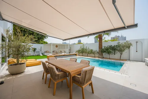 5 Bedrooms Villa in Acacia Avenues