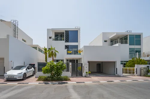 5 Bedrooms Villa in Acacia Avenues