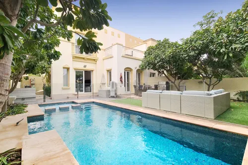 3 Bedrooms Villa in Springs 4
