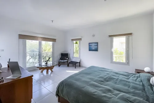 3 Bedrooms Villa in Springs 4