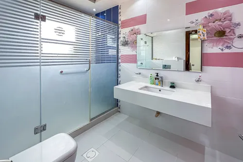 5 Bedrooms Villa in Al Mowaihat 1