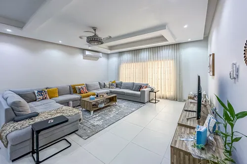 5 Bedrooms Villa in Al Mowaihat 1