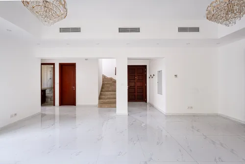 3 Bedrooms Villa in Palmera 3