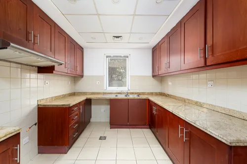 3 Bedrooms Villa in Palmera 3