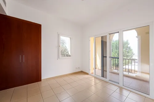 3 Bedrooms Villa in Palmera 3