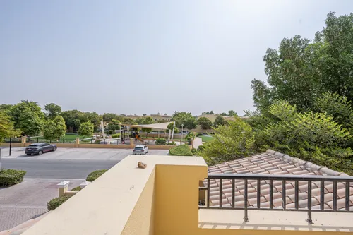 3 Bedrooms Villa in Palmera 3