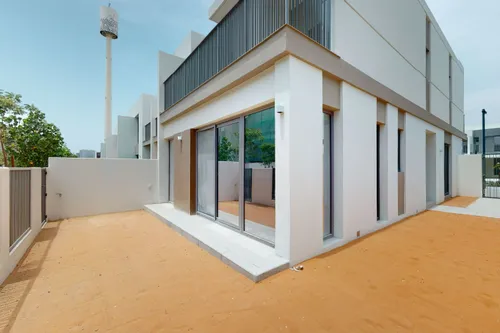 4 Bedrooms Villa in Elan