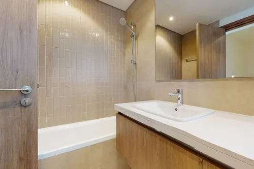 4 Bedrooms Villa in Elan