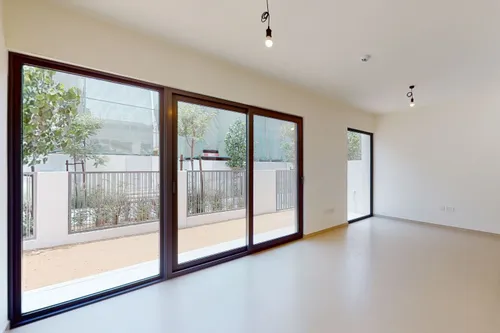 4 Bedrooms Villa in Elan