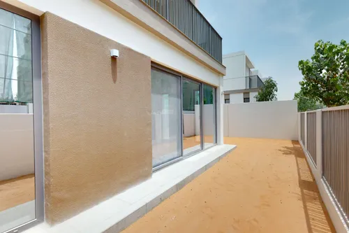4 Bedrooms Villa in Elan