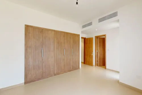 4 Bedrooms Villa in Elan