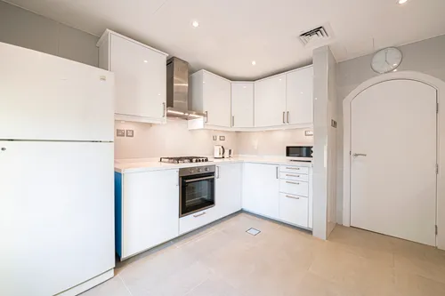 3 Bedrooms Villa in Springs 7